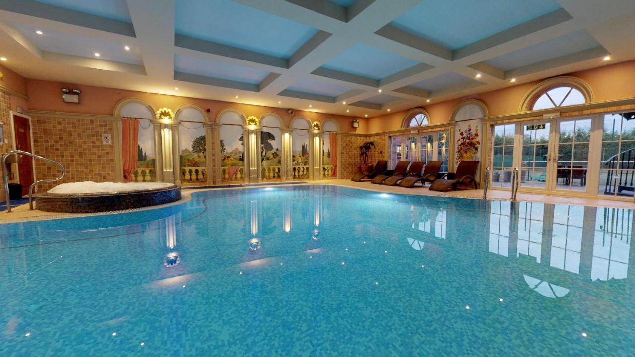 Grosvenor Pulford Hotel & Spa Exterior photo
